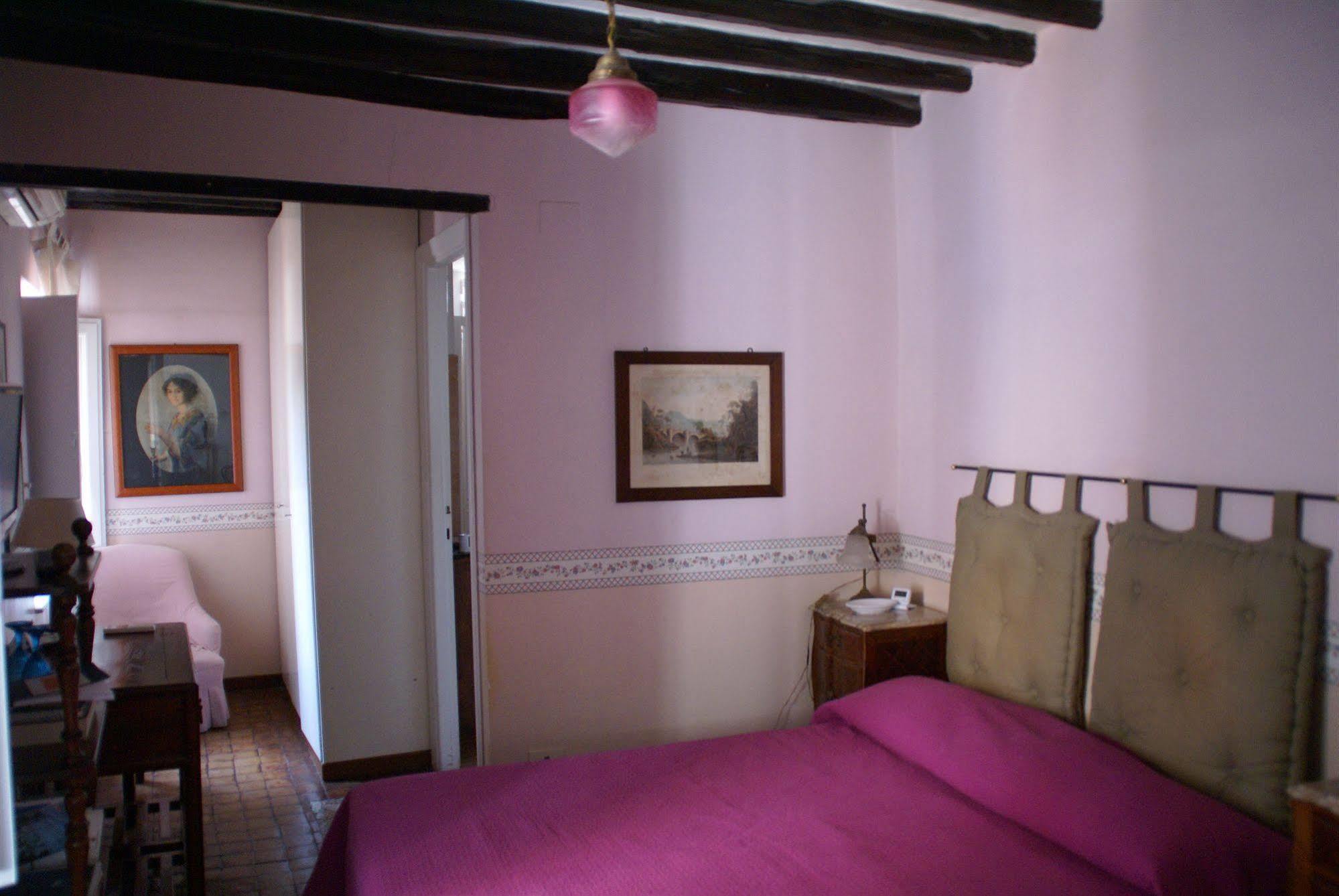B&B Casa De Luca A Campo De Fiori ローマ エクステリア 写真