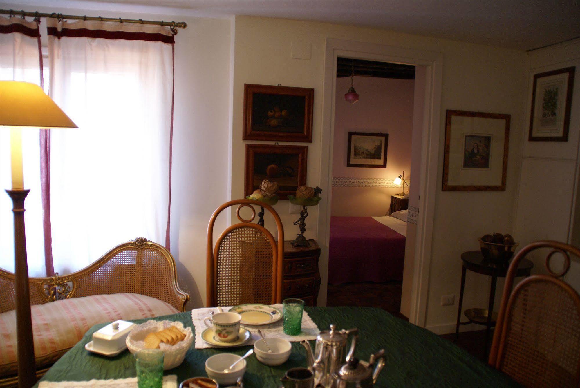 B&B Casa De Luca A Campo De Fiori ローマ エクステリア 写真