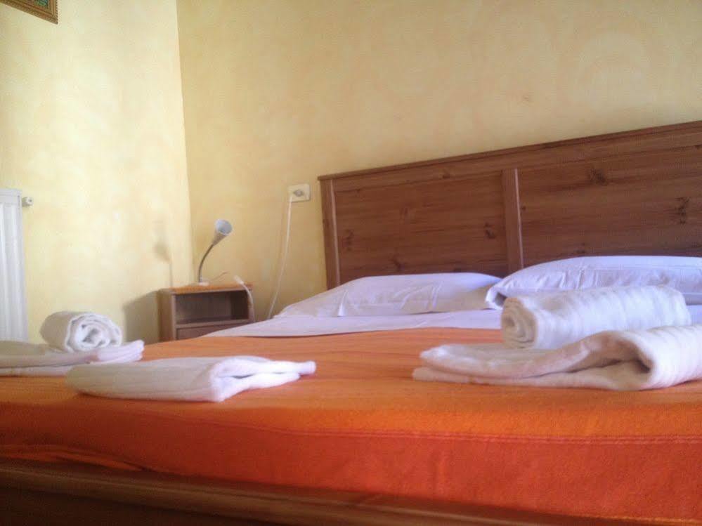 B&B Casa De Luca A Campo De Fiori ローマ エクステリア 写真